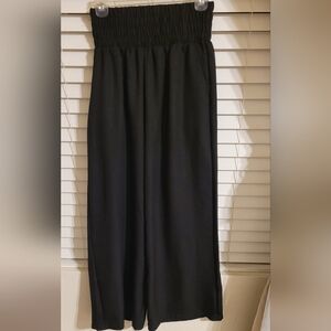 Smocked Waist Wide-Leg Pants - Black - Small EUC